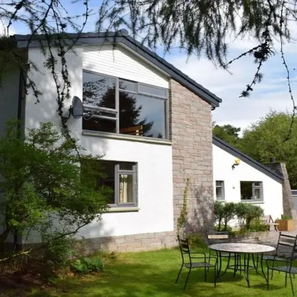 Four Pines Lodge