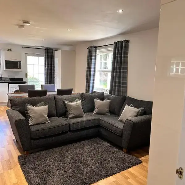 Apartment in Queens Court