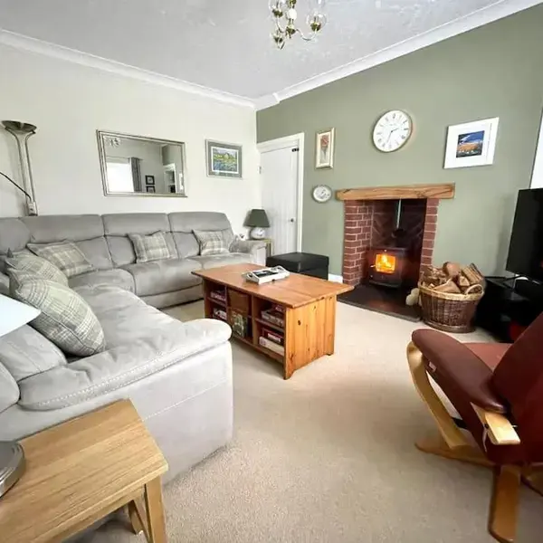 Comfortable 4 bed Home