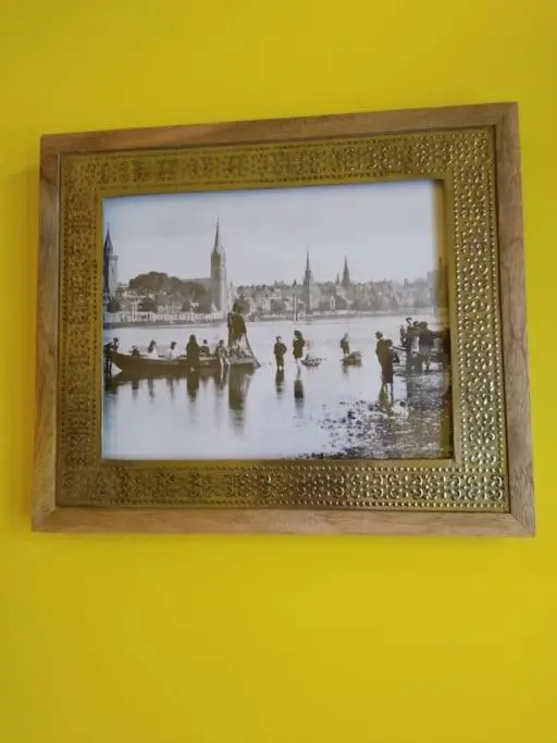 a picture of a group of people playing in the water at Friars Shott Cottage in Inverness