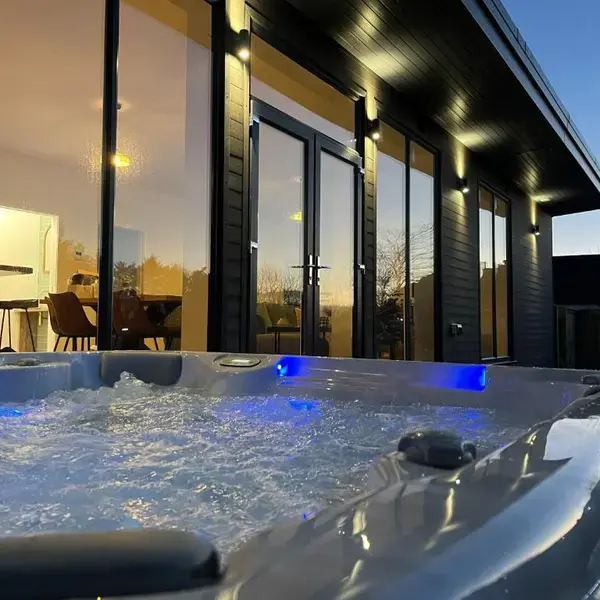 Thrumster Lodges - 3 Luxurious Self Catering Lodges on the NC500