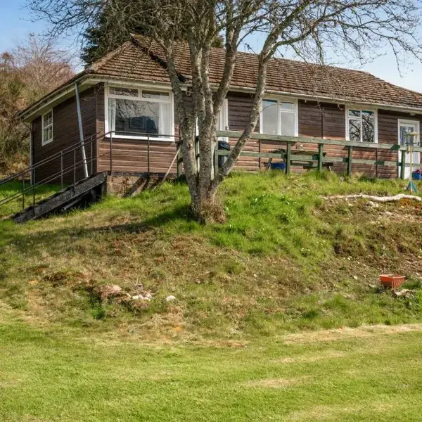 2 Bed Chalet - Sleeps 3 - River and mountain views