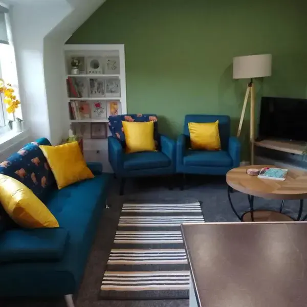 Cosy Crown 1 bedroom flat for up to 4 guests