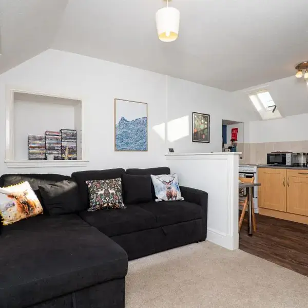 Charming 1-Bed Coastal Cottage by Holiday Homes