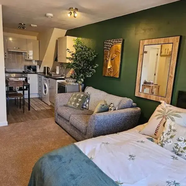 Flat 4 /2 Murray Place Haugh Rd Inverness IV2 4SH