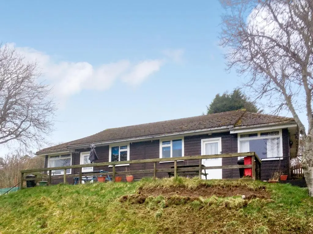 a house sitting on top of a hill at Loch Ness - Uk7094 in Contin