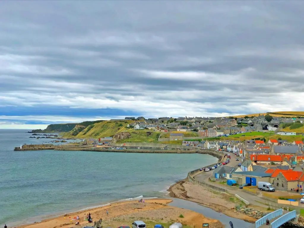 a town on the shore of a body of water at Spacious 2 Bedroom Home in Picturesque Cullen in Cullen