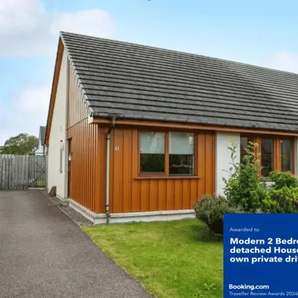 Modern 2 Bedroom Semi detached House with own private driveway