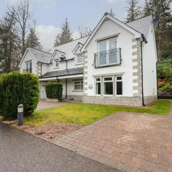 4 River Court