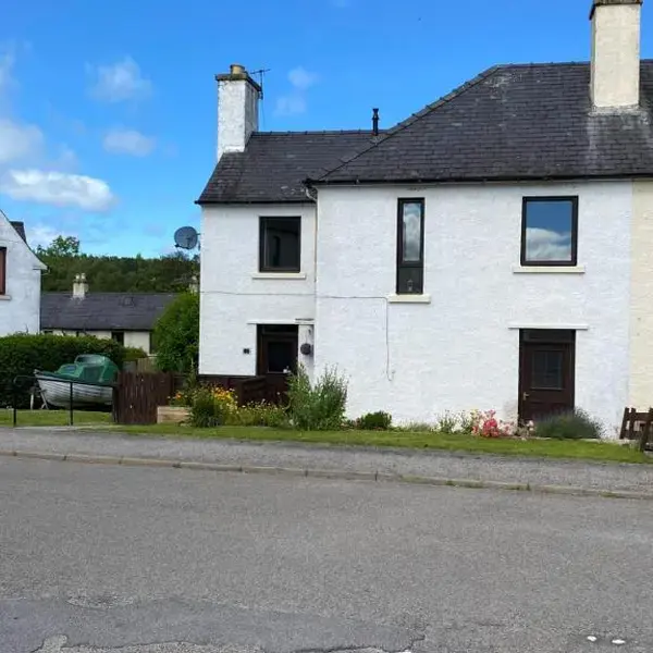No 5 Newly refurbished 4 bedroom house