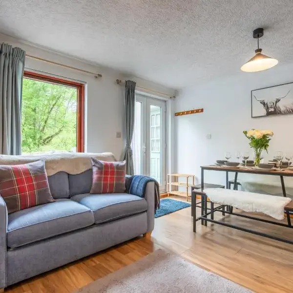 Stylish Garden Flat Near Loch Ness