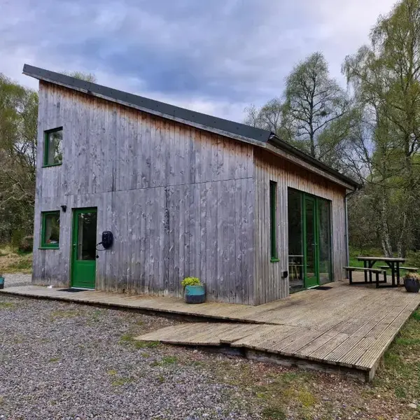Betula Chalet – coast & country in the Highlands
