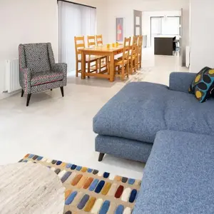 Caledonia View