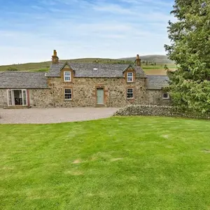 3 Bed in Glenclova 75284