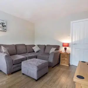 58 Moray Park