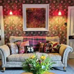 Luxury 3 Bedroom Cottage - Sleeps 6