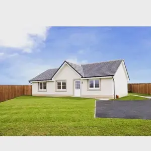 3 bedroom detached house