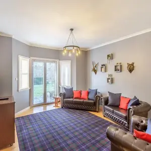 Bluegrass Retreat On The River Ness