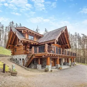 Molalatau Lodge