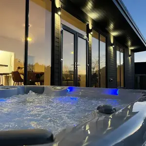 Thrumster Lodges - 3 Luxurious Self Catering Lodges on the NC500