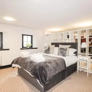 Mary Ann Apartment