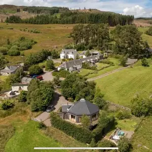 Dalnoid Cottages & Treehouses Nr Glenshee