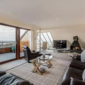 Penthouse Golf View Apartments