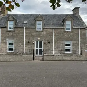 1 Links Place