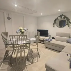 Charlies Cottage