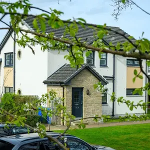 2 Bed Property