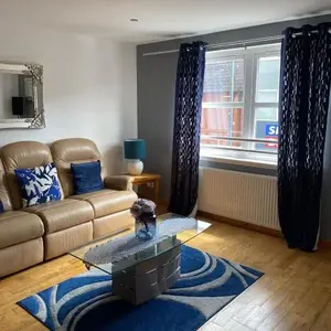 Georges 1Faraline court Apartment