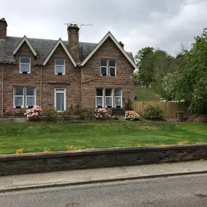 Cromarty View Guest House Accommodations & B&B