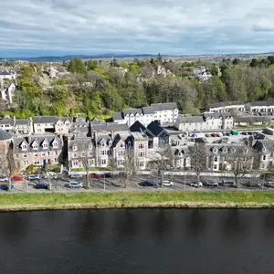 Glen Mhor Hotel at Uile-bheist 'Brewstillery'