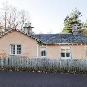 Cormack Lodge - Brodie Castle