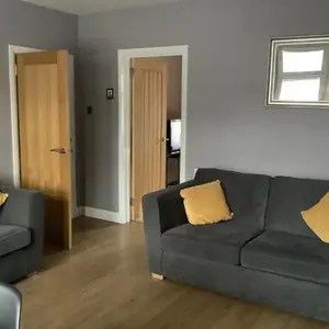 4 Stills Apartment