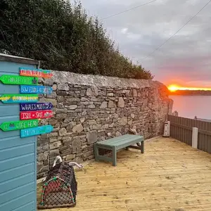 Hill Crest - Clifftop Escape with Sea View